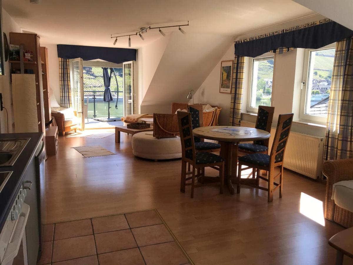 Bio-Ferienweingut Leyendecker Apartment Kattenes Exterior photo